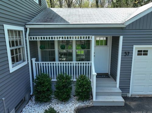 57 Knollwood Rd, Farmington CT 06032-1013 exterior