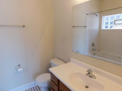 11148 Kedzie Ave, Chicago IL 60629-3532 exterior