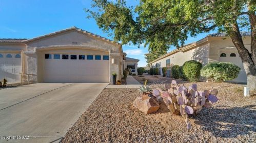 63512 Holiday Dr, Tucson, AZ 85739-2147