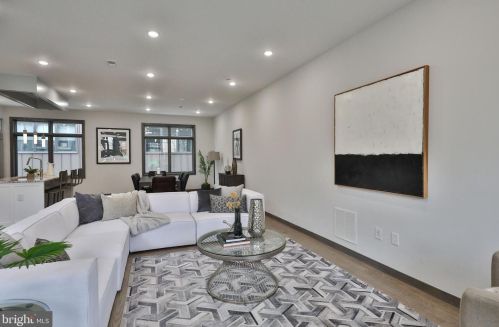 613 Bainbridge St, Philadelphia PA 19146-2413 exterior