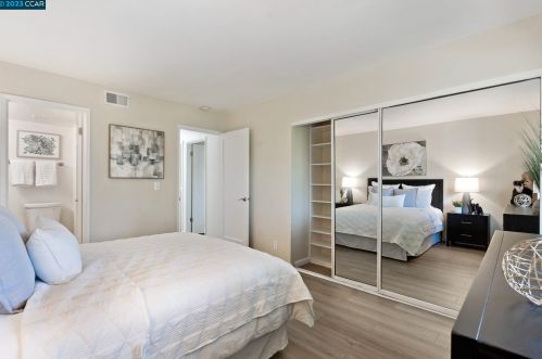 21 Emerson Dr, Mill Valley CA 94941-2212 exterior