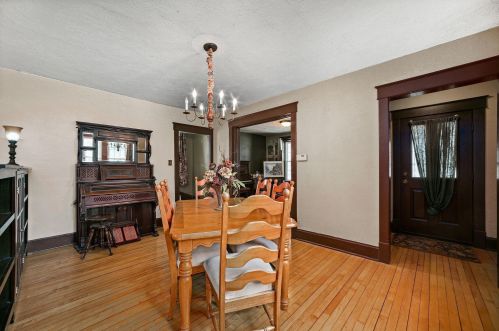 817 County Rd B, Saint Paul MN 55113-4532 exterior