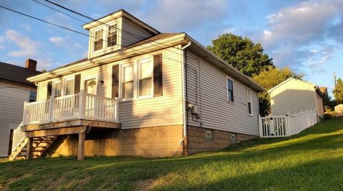 5323 Halchess St, Pittsburgh PA 15207-2309 exterior