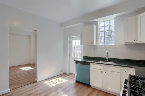 217 Logan St, Pittsburgh PA  15209-2811 exterior