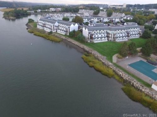 715 Popes Island Rd, Milford, CT 06461-1760