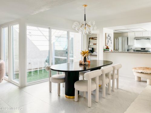 5694 Camino De La Noche, Tucson AZ  85718-4421 exterior