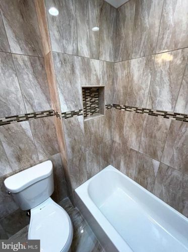 6624 18th St, Philadelphia PA  19126-2617 exterior