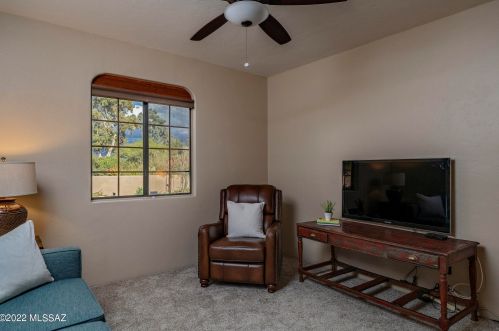 321 Golf Vw Dr, Tucson AZ 85737-9701 exterior