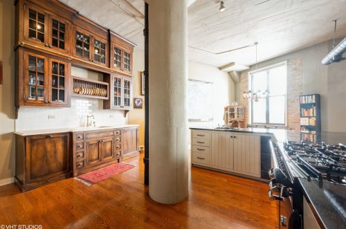 2675 Grand Ave, Chicago, IL 60612-1144