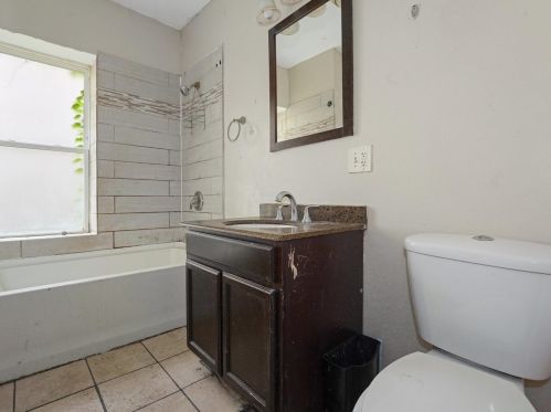 1514 72 St, Chicago IL 60636-3658 exterior