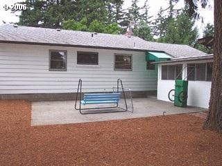 12038 Broadway St, Portland, OR 97220-2056