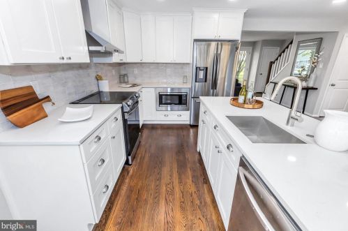 82 War Admiral Ln, Media PA 19063-5240 exterior