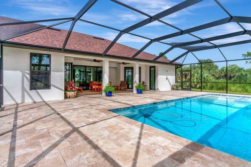 870 8 St, Naples FL 34120-0411 exterior