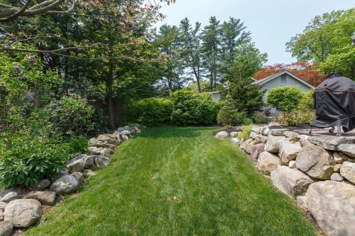 39 Thayer Pond Rd, Concord NH  03301-7517 exterior