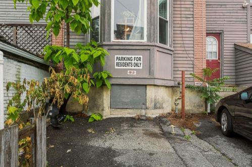 130 Cypress St, Providence RI  02906-2547 exterior