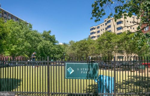 1718 P St, Washington DC  20036-1304 exterior