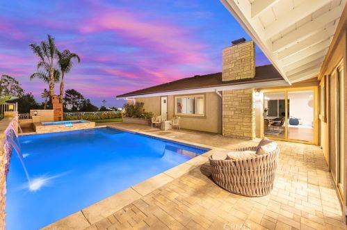 1347 Dana Pl, Fullerton CA  92831-1108 exterior