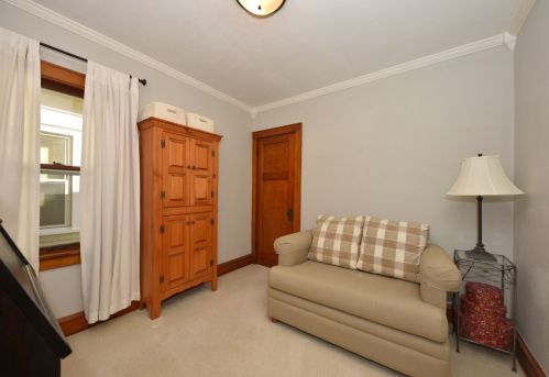 2475 68, Milwaukee WI 53219-1905 exterior