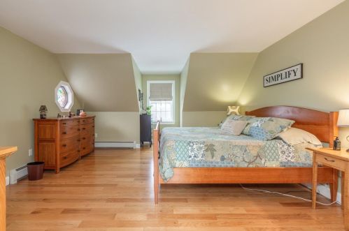 2 Asa Dr, Concord NH  03304-4012 exterior