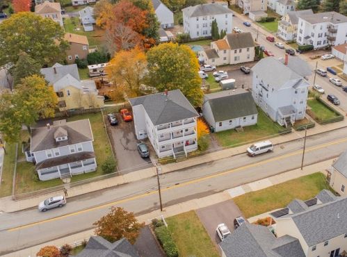 363 Logee St, Woonsocket RI 02895-6031 exterior