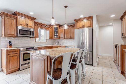 34 Fleetwood Rd, Commack NY 11725-1755 exterior