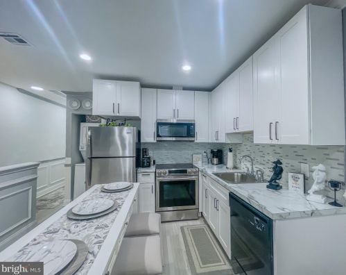 1326 52nd St, Philadelphia PA  19143-4320 exterior