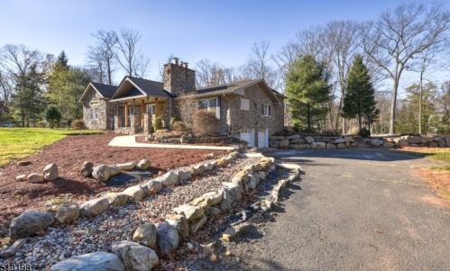 1173 Sherlin Dr, Bridgewater, NJ 08807-1413