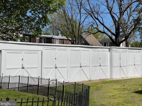 126 Fowler Ave, Tavistock NJ 08033-1336 exterior