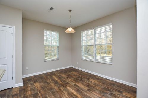 1912 Harvick Ct, Greensboro NC  27405-9695 exterior