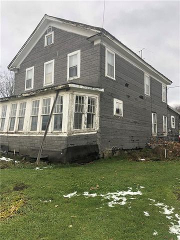 1250 Main St, Corry PA  16407-1927 exterior