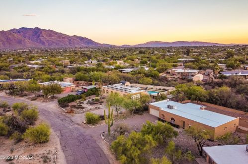 1975 Placita Colima, Tucson, AZ 85704-1358