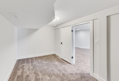 3800 Eddy St, Chicago IL  60618-5014 exterior