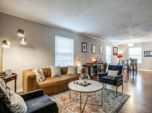 4827 Central Expy, Dallas TX  75205-3520 exterior