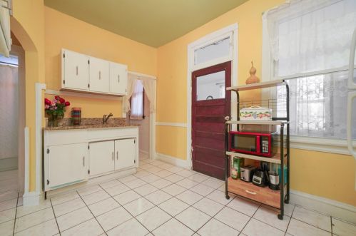 5120 Sawyer Ave, Chicago IL 60655-2413 exterior