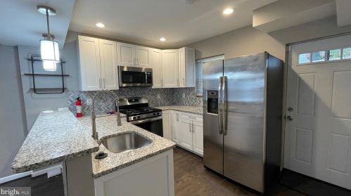 217 56th St, Washington DC  20019-6744 exterior