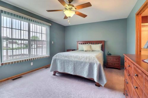 8466 Marshall Pl, Gary IN 46410-5697 exterior