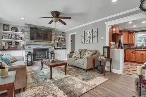 21 Scott Dr, Middletown NY 10941-1127 exterior