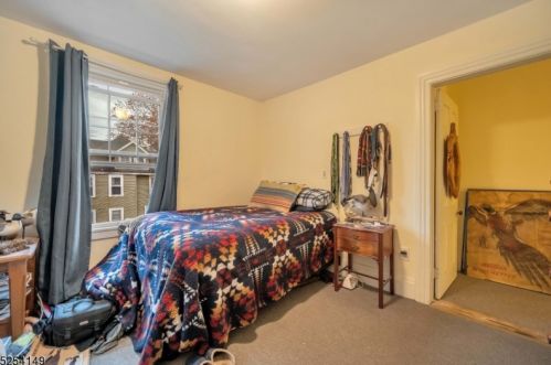 196 Belvidere Ave, Washington NJ 07882-1028 exterior