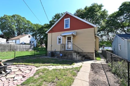 417 65th St, Milwaukee WI  53214-1723 exterior