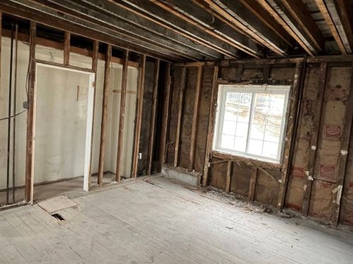 2161 Ley St, Pittsburgh PA 15212-3619 exterior