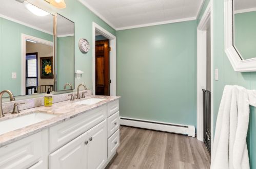 290 Main St, Plaistow NH 03865-3061 exterior