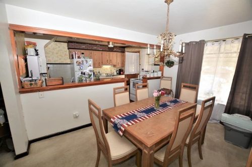 631 Mount Royal Blvd, Pittsburgh PA 15223-1053 exterior