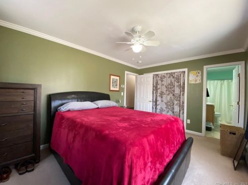 41 Grieb Trl, Wallingford CT 06492-2616 exterior