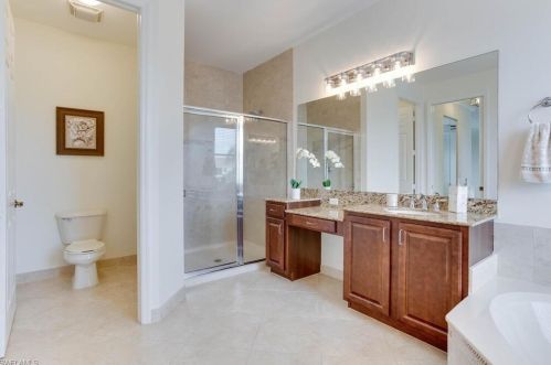 6597 Marbella Dr, Naples FL  34105-5053 exterior