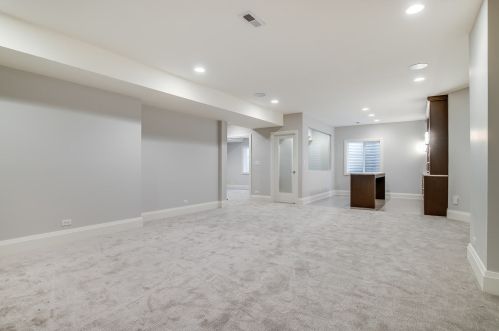 642 Hillside Ave, Elmhurst IL 60126-4247 exterior