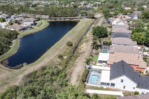 10850 Newbridge Dr, Riverview FL exterior