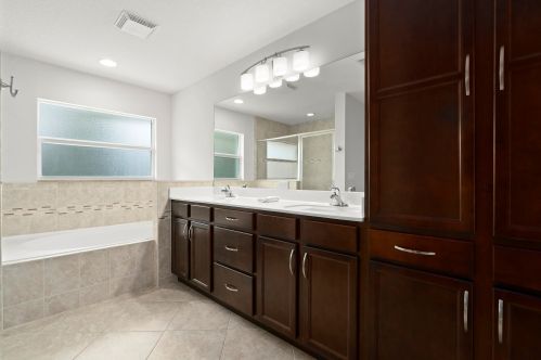 2415 Atlantic Beach Blvd, Fort Pierce FL  34949-1525 exterior