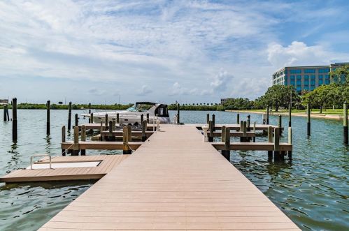 5701 Mariner St, Tampa FL  33609-3442 exterior