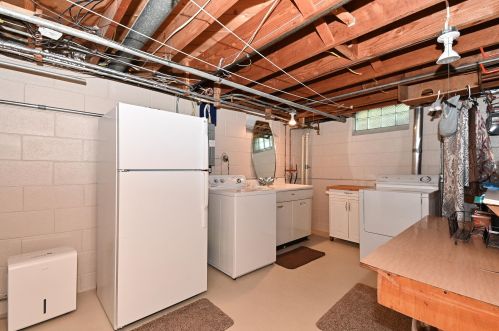 3301 77 St, Milwaukee WI 53219-1854 exterior