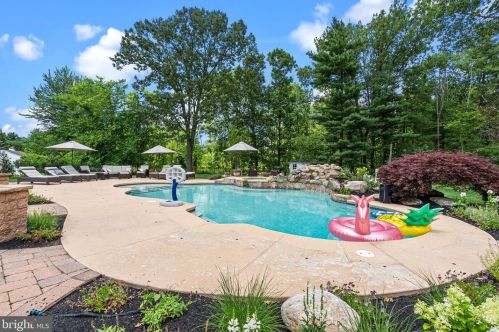 2214 Denbeigh Dr, Jamison PA 18929-1446 exterior